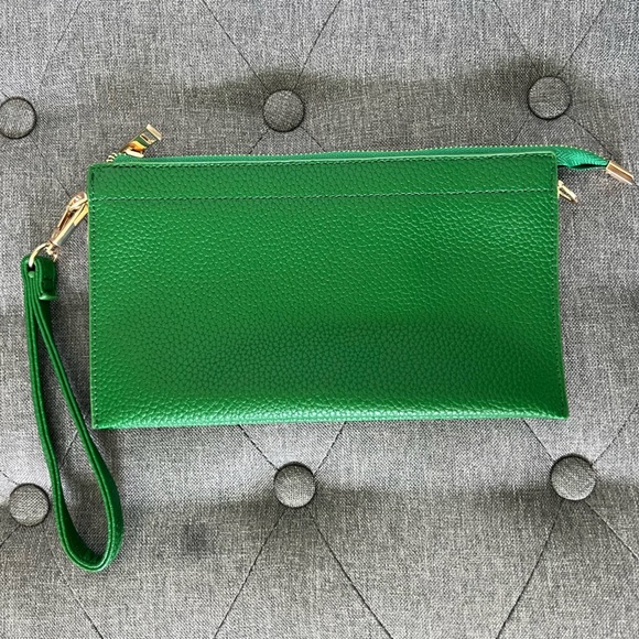 Green Vegan Leather Crossbody Bag/Wrislet